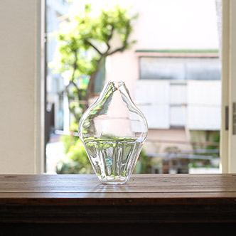 谷口 嘉 / 花器 九角