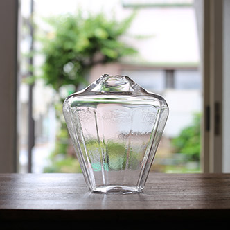 谷口 嘉 / 花器 十角